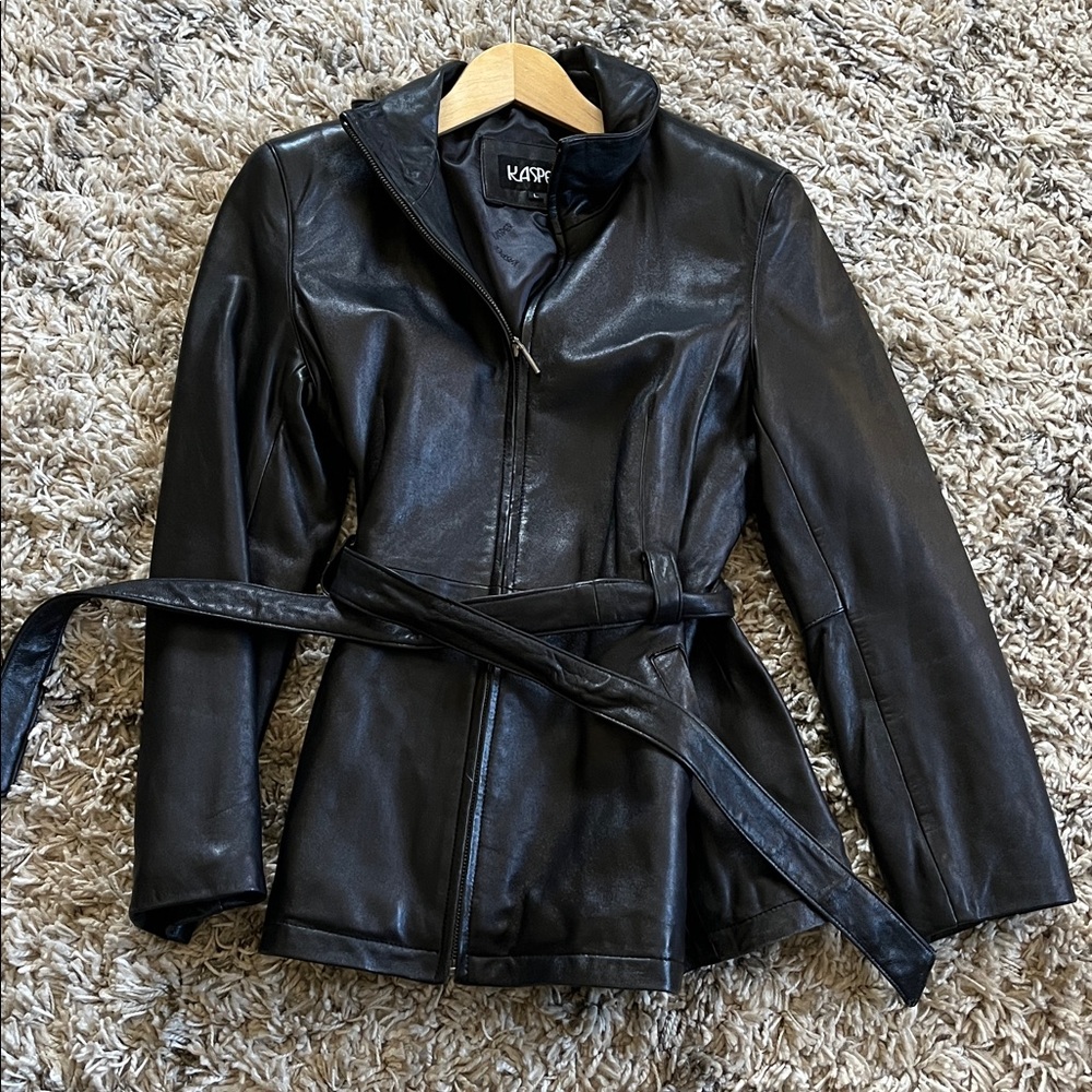 Kasper Women's Sleek Black Leather Jacket